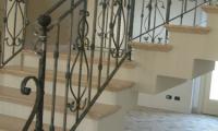 Parapetto in ferro battuto per scala - villa privata